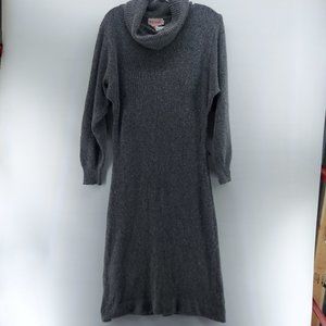 Vicky Vaughn Turtle neck knit long sleeve Dress size medium